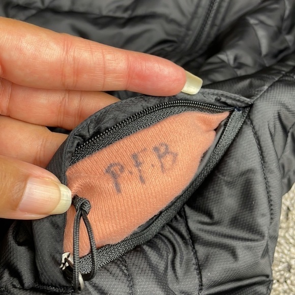 The North Face Pink/Black Reversible Quilted Vest XS B151 - Picture 13 of 15